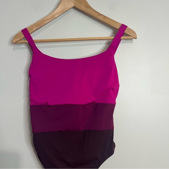 Athleta Coastline one piece swimsuit - electric fuchsia - small - Picture 10 of 10